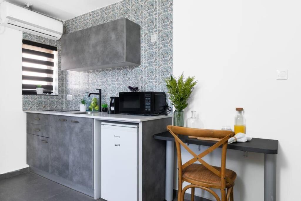 Apartamento אשראם 8-דירת חדר שינה וסלון עם מרפסת מודרנית במיקום מעולה Eilat Exterior foto