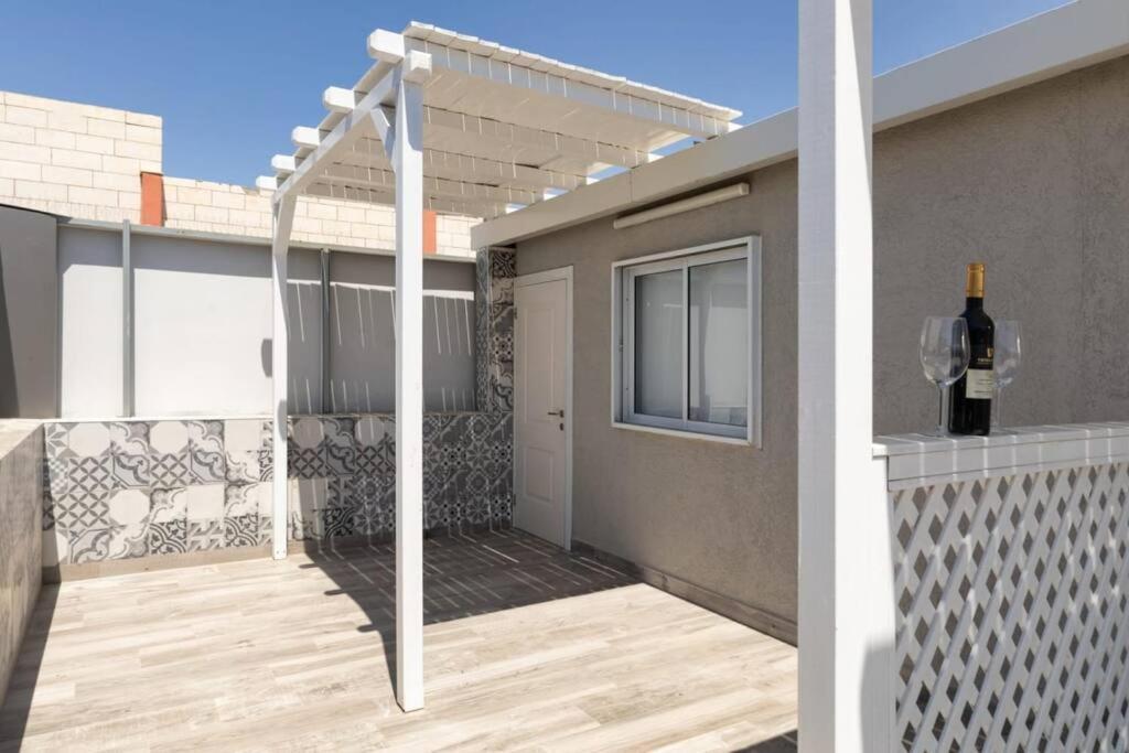 Apartamento אשראם 8-דירת חדר שינה וסלון עם מרפסת מודרנית במיקום מעולה Eilat Exterior foto